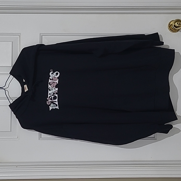 Levi's Prism Logo Oversized Black Hoodie - Picture 2 of 9